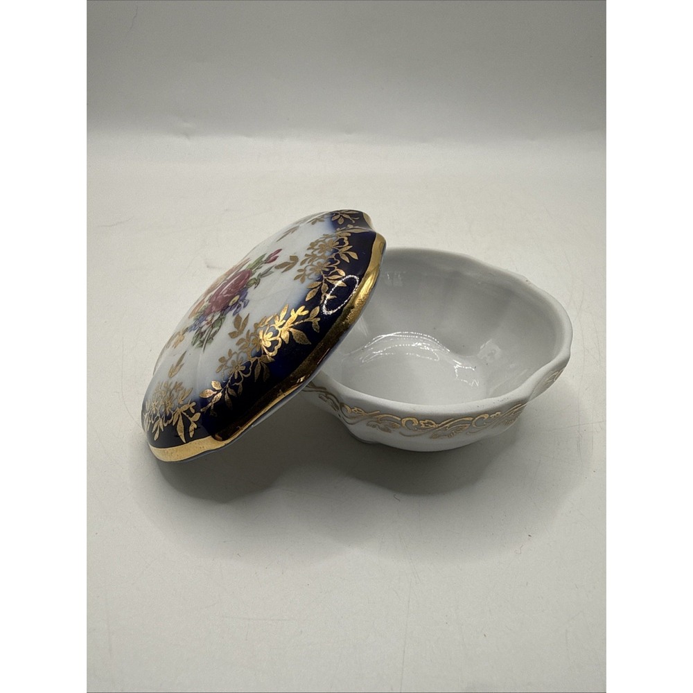 Vintage Pm MARTINRODA Porcelain  Hand Painted Trinket Box made in Germany 2.5"